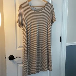 Short Sleeve Pin Strip Dress with Back detail